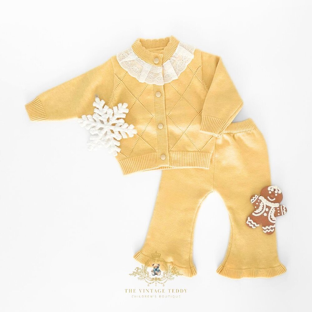 NWT Lovely Girls Knitted Two-piece Cardigan Sweater &Pants Set Lace Collar 6-12M